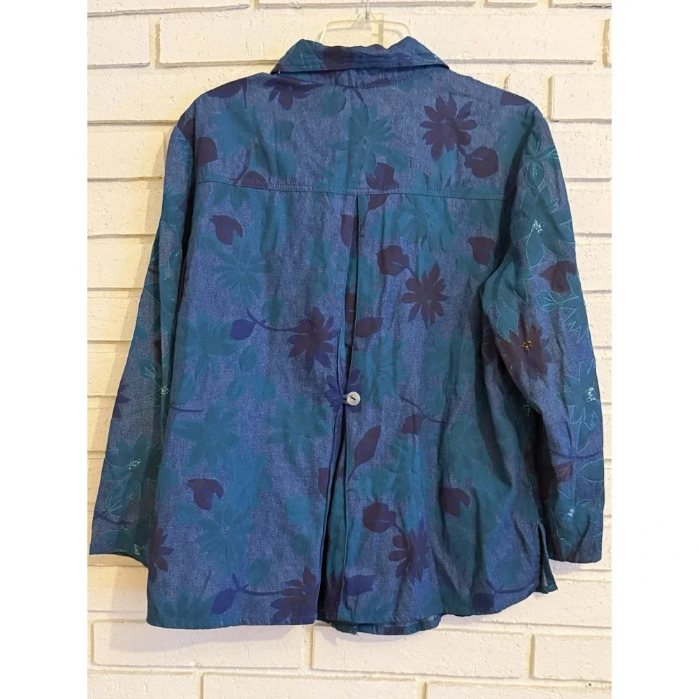 Coldwater Creek Womens Floral Denim Shirt Long Sleeve Button Down Top Size Med.